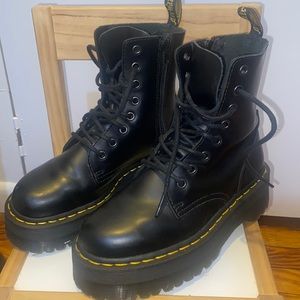 Dr Martens platform black